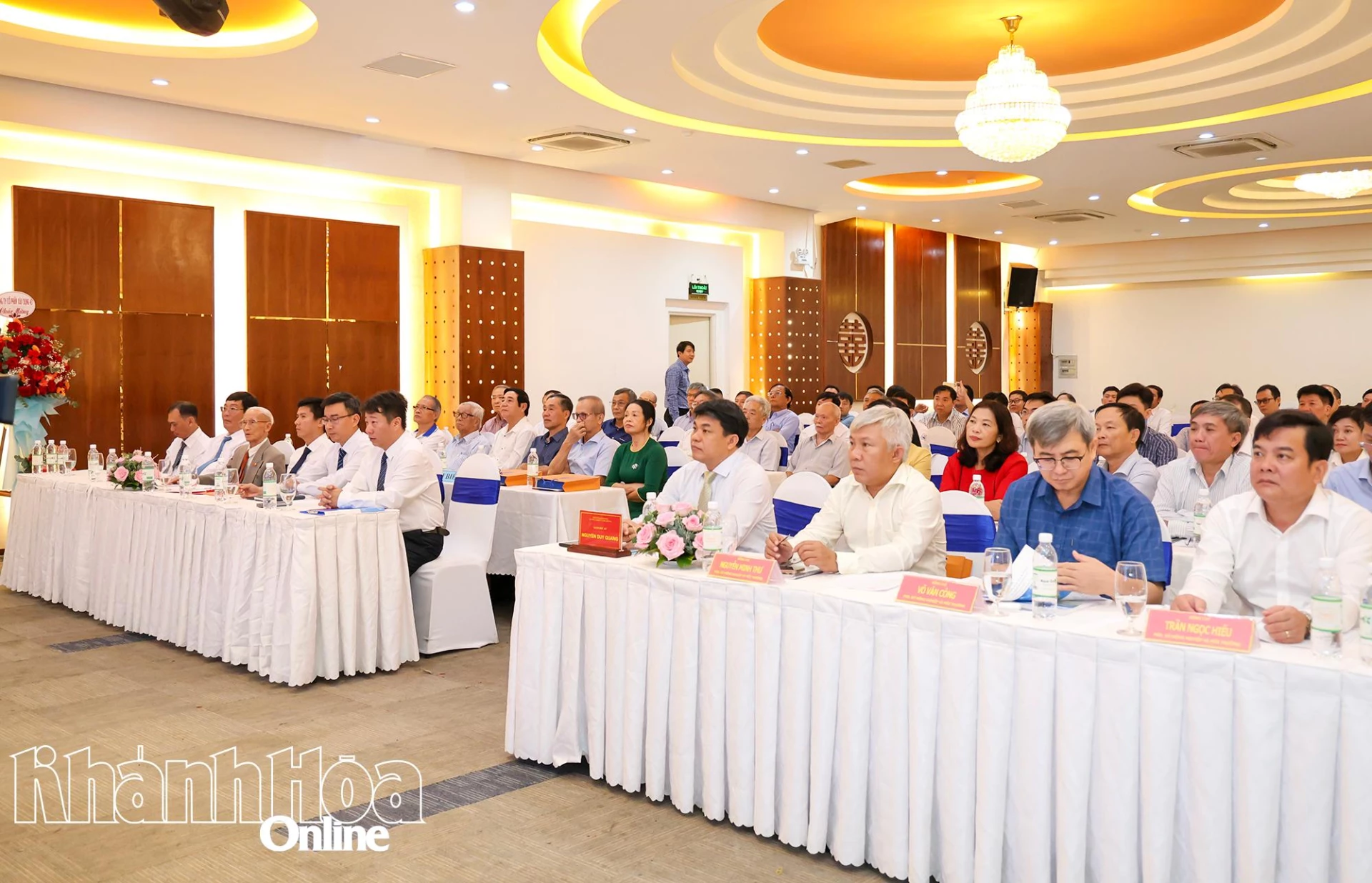 Khanh Hoa Irrigation Sub-Department held a ceremony to celebrate the 80th anniversary of the Irrigation Sector's Traditional Day