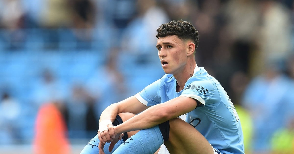 Phil Foden សើចចំឡែកអំឡុងពេល Man City ចាញ់ Tottenham