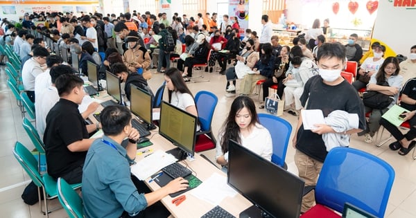 New students are excited to enroll early to "win" scholarships