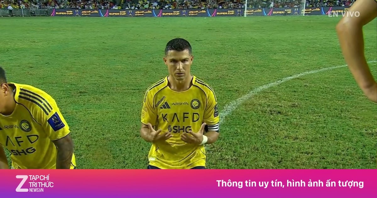 Ronaldo cầu nguyện