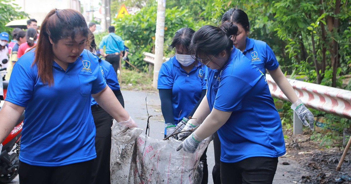 Tuổi trẻ không ngại bẩn