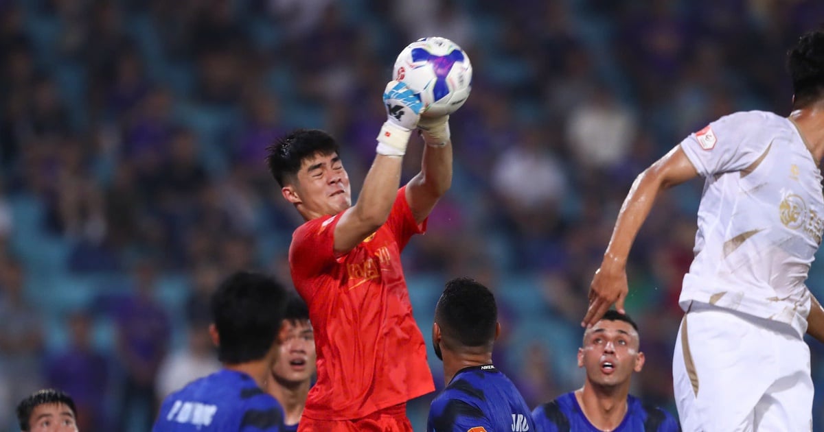 HAGL ដែលជា 'កំណែ 2K' ក្មេងបំផុតនៃ V-League ភ្ញាក់ផ្អើលជាមួយនឹងការផ្លាស់ប្តូរដ៏អស្ចារ្យ
