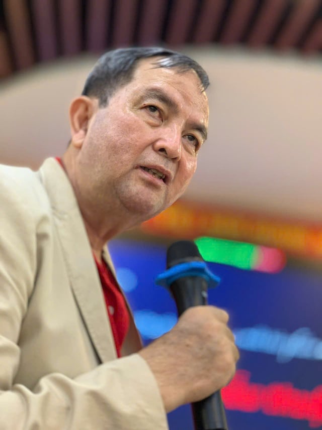 “អ្នកនិពន្ធ ង្វៀន ហូយណាំ មានបេះដូងដែលលោតមិនសម្រាប់តែគាត់” - រូបថត ១.