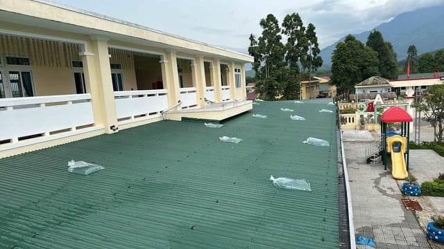 Học sinh TP.Huế lùi ngày tựu trường do ảnh hưởng bão số 5- Ảnh 1.