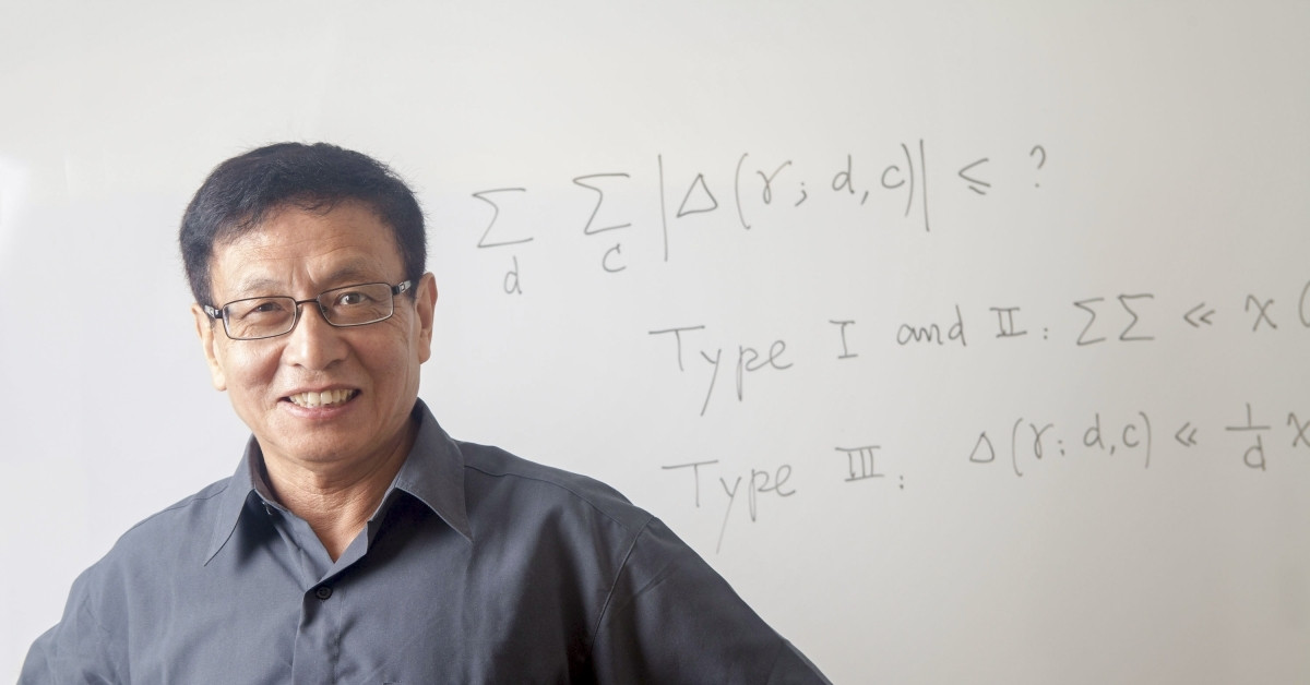 El regreso de un famoso profesor de matemáticas que una vez tuvo que trabajar como transportista en Estados Unidos.