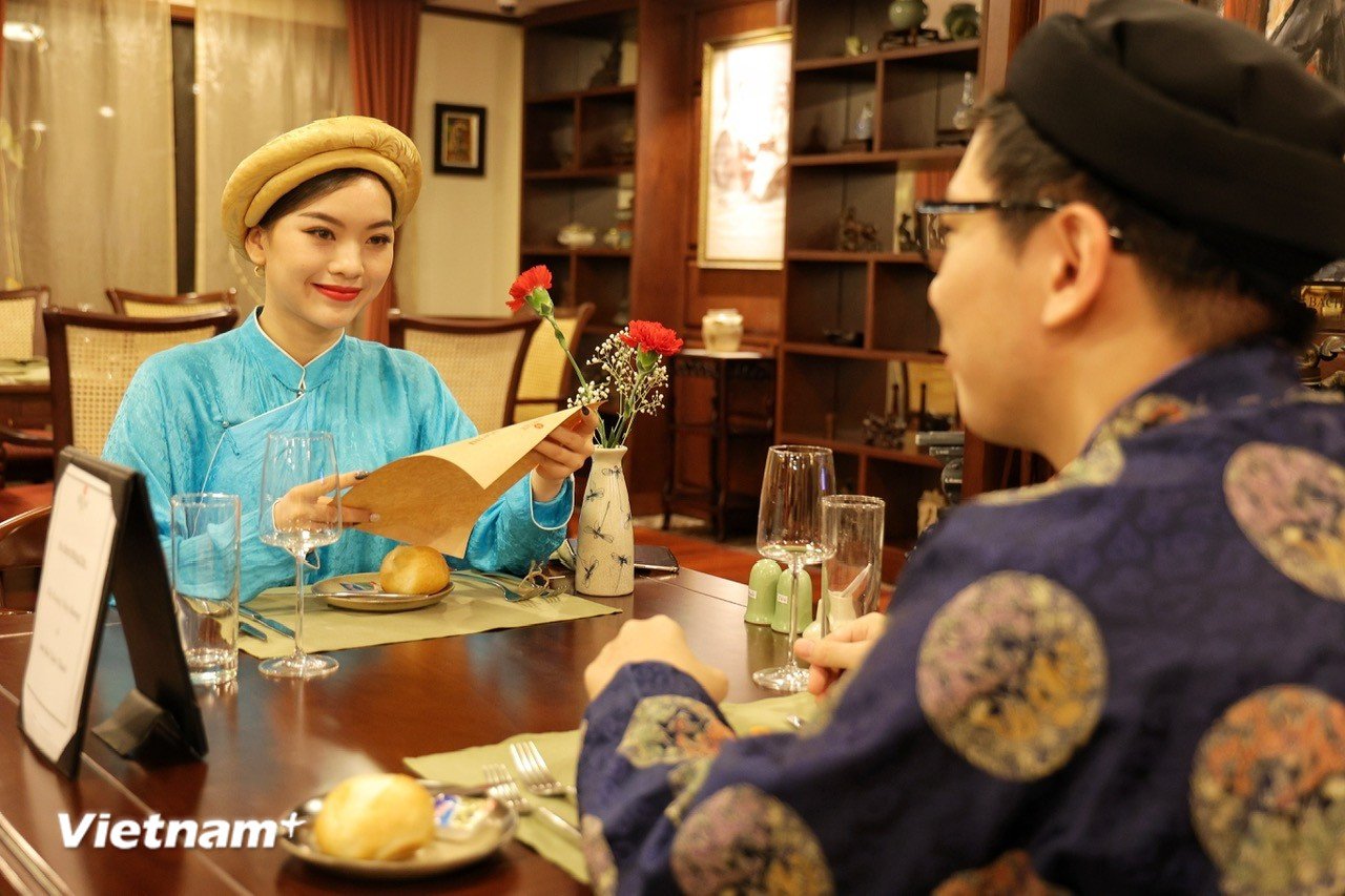 vnp-ao-dai-1.jpg