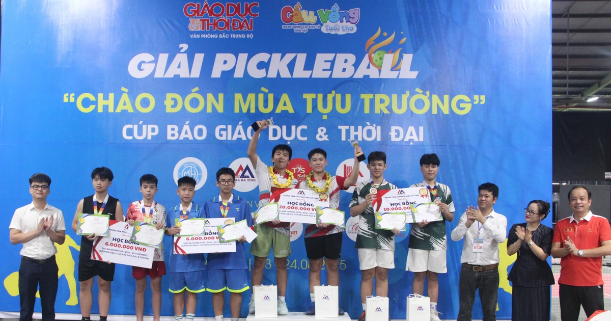 การแข่งขัน Pickleball ถ้วยหนังสือพิมพ์ GD&TĐ สิ้นสุดลงด้วยความยินดีก่อนเปิดภาคเรียนใหม่