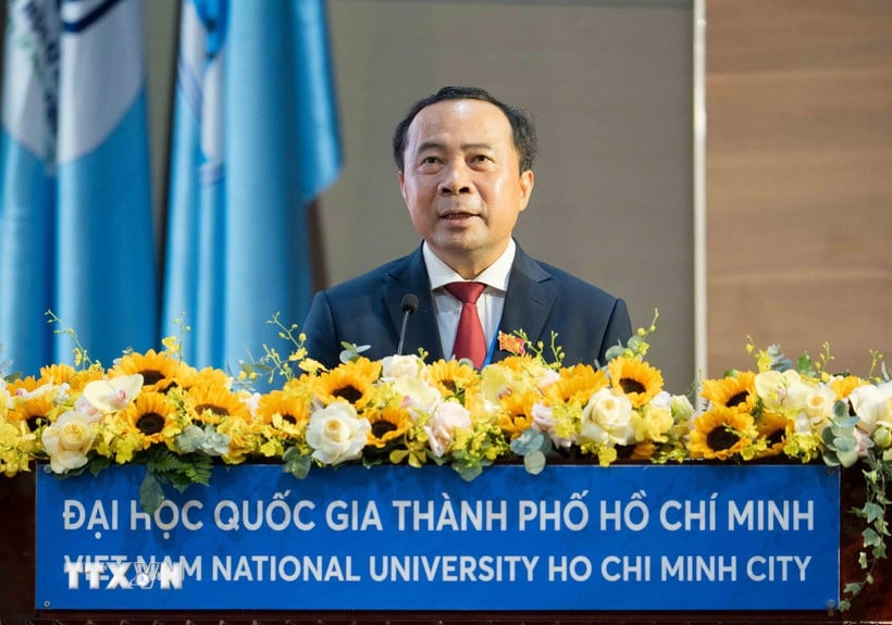 Außerordentlicher Professor Dr. Vu Hai Quan, Parteisekretär und Direktor der Nationaluniversität Ho Chi Minh-Stadt, spricht auf dem Kongress. (Foto: Thu Hoai/VNA)