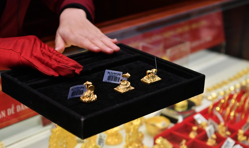 Gold price on August 24: SJC gold bars continuously break peaks, setting new records