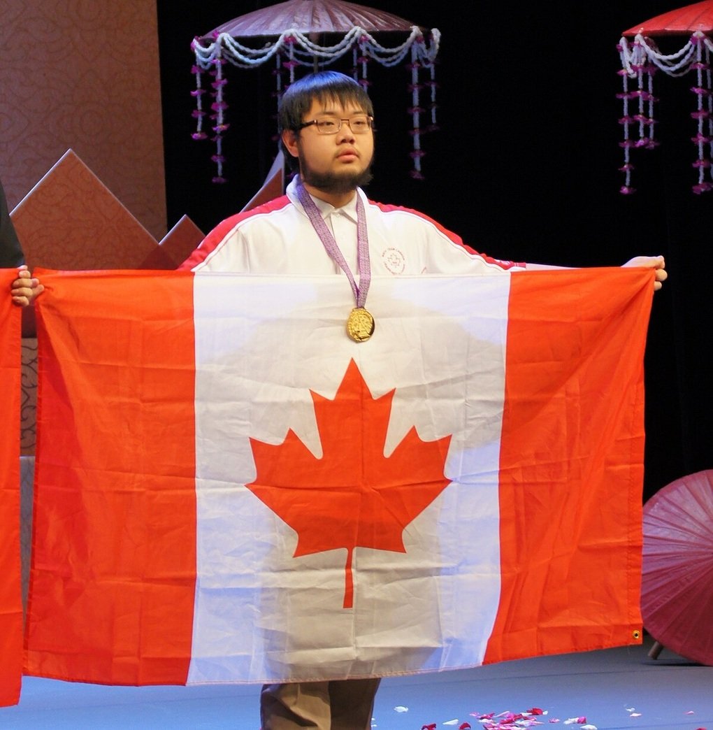 Thí sinh xuất sắc nhất cuộc thi Olympic toán quốc tế đang làm gì? - 2