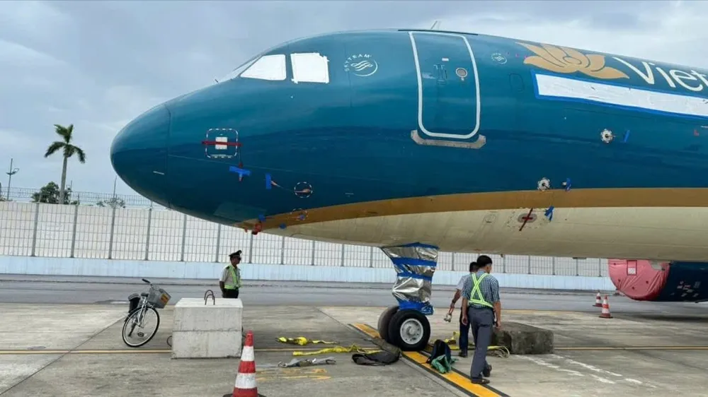 Planes secured at Noi Bai International Airport to prevent damage from storms