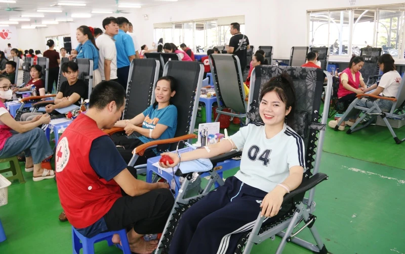 400 Arbeiter der Sakurai Vietnam Company spendeten Blut