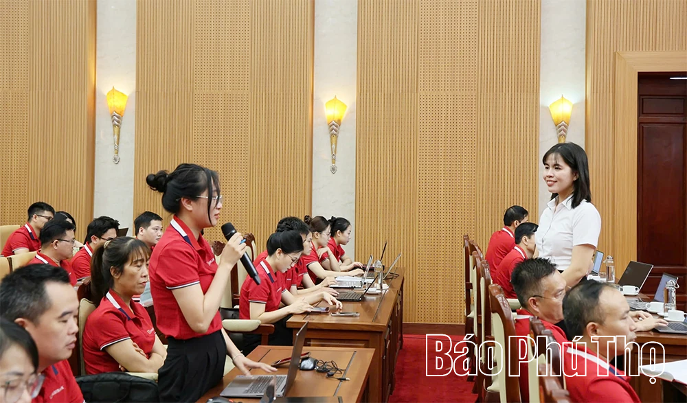 សាខា Agribank Phu Tho ធ្វើអោយប្រសើរឡើងនូវសមត្ថភាពកម្មវិធី AI