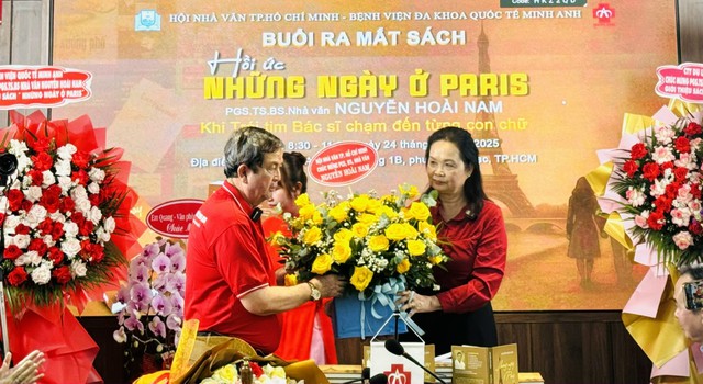 'Những ngày ở Paris' khác lạ dưới góc nhìn của nhà văn Nguyễn Hoài Nam- Ảnh 4.