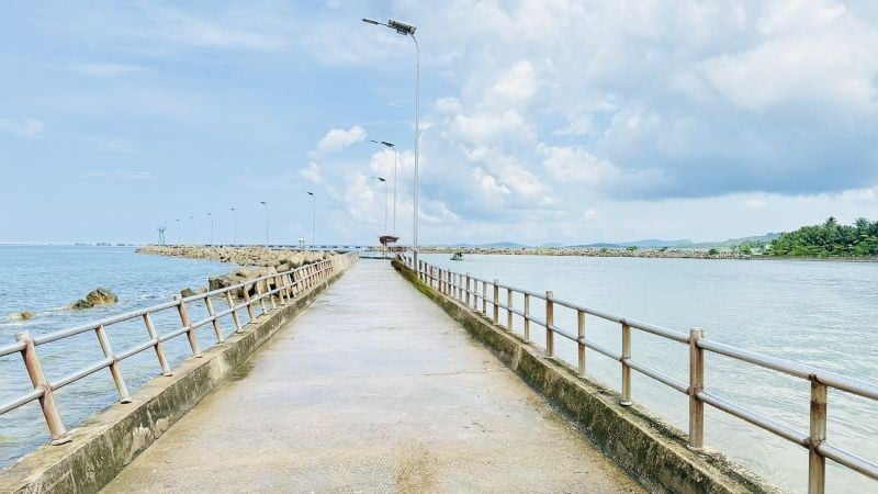 
Một cầu cảng trên đảo Phú Quốc, An Giang. (Ảnh: HNV)
