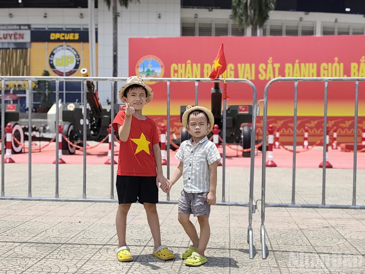 ndo_br_nguoi-dan-tre-em.jpg