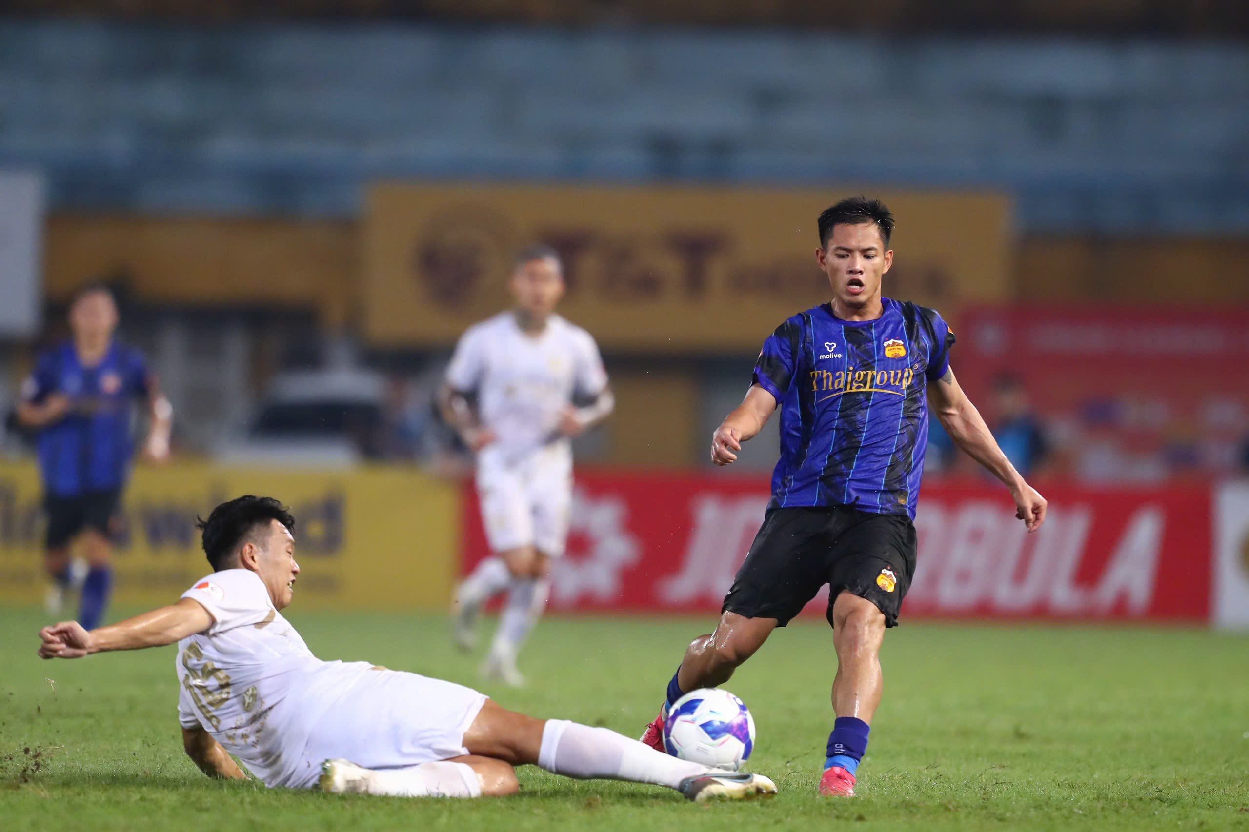 HAGL ដែលជា '2K version' ក្មេងជាងគេនៃ V-League ភ្ញាក់ផ្អើលជាមួយនឹងការផ្លាស់ប្តូរដ៏អស្ចារ្យរបស់វា - រូបថត 5 ។
