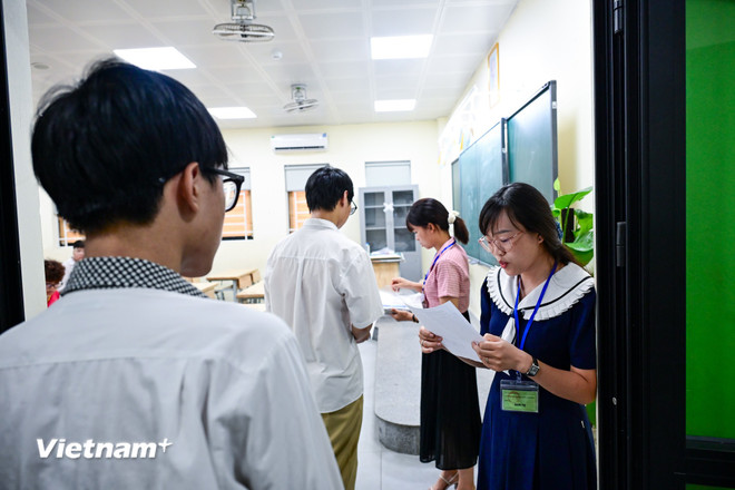 Vì sao điểm chuẩn đại học năm 2025 biến động ngoài dự đoán?- Ảnh 1.