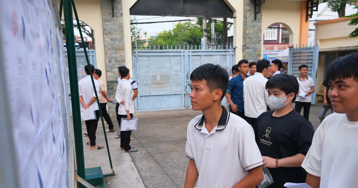 Những trường đại học lớn nhất miền Tây công bố điểm chuẩn