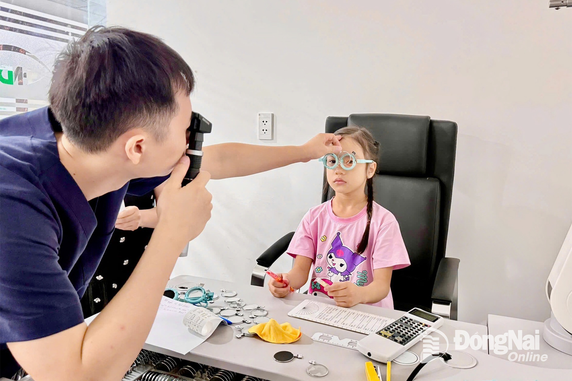 Signs of refractive errors in children