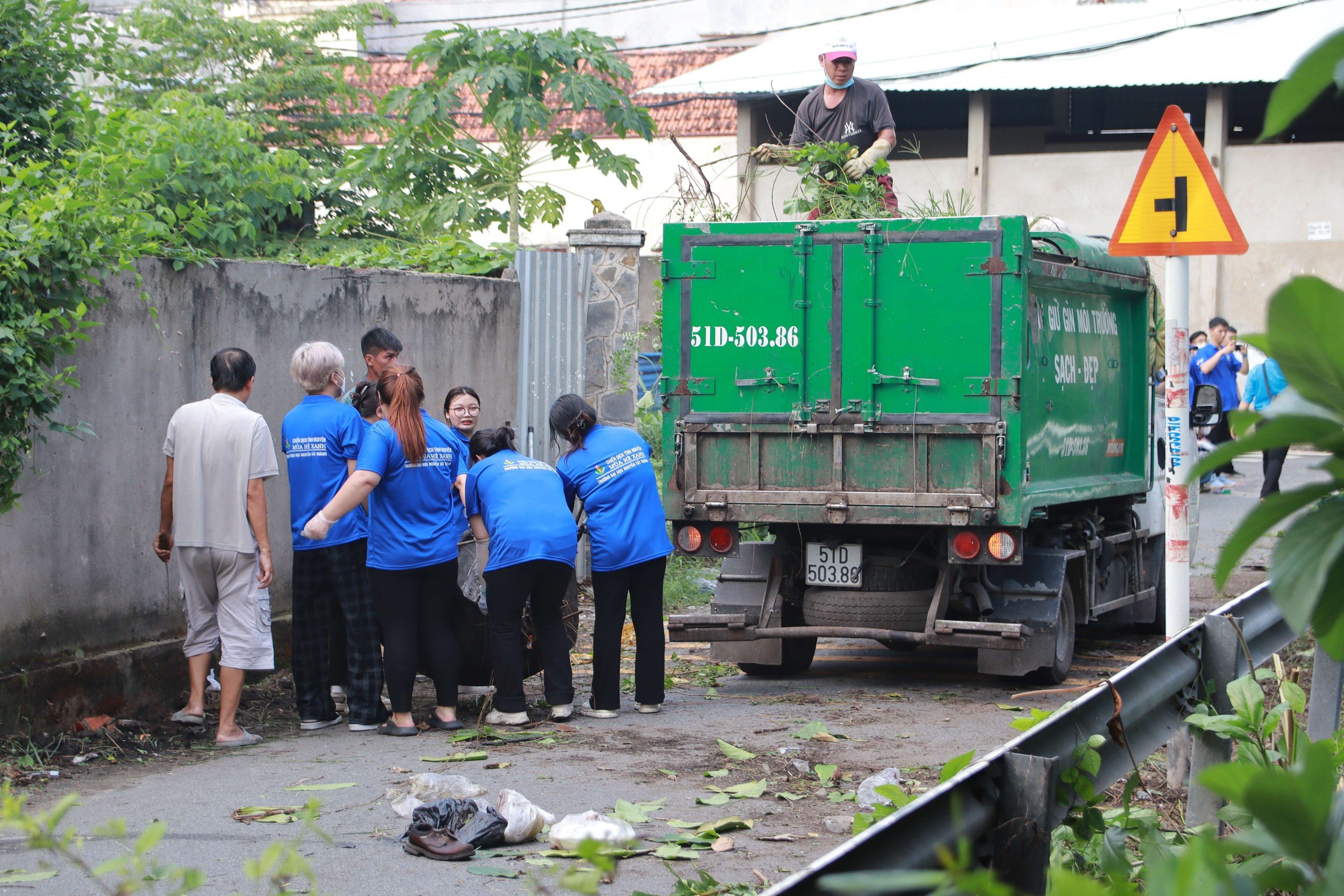 Tuổi trẻ không ngại bẩn - Ảnh 4.