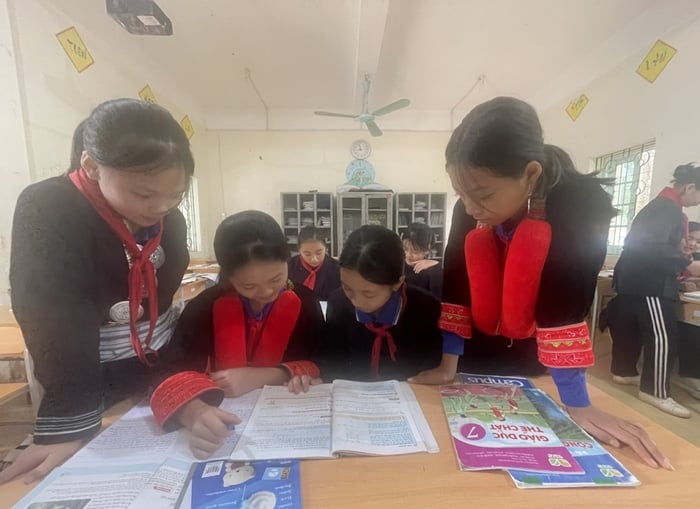 Cao Bằng: Hơn 750 tỷ đồng đầu tư cơ sở hạ tầng, trang thiết bị cho năm học mới- Ảnh 1.