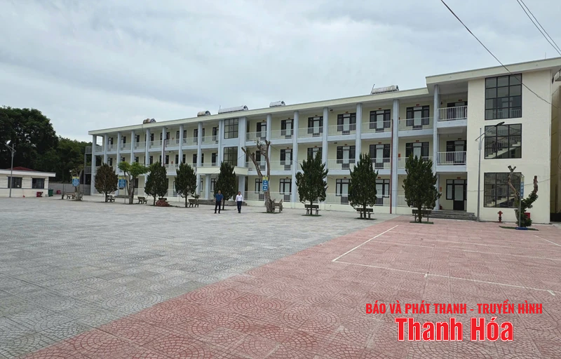 Nhu Xuan ធានាសម្ភារៈបរិក្ខារសម្រាប់ឆ្នាំសិក្សាថ្មី។