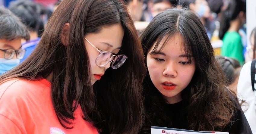 L'Université d'économie - Université nationale du Vietnam, Hanoi a annoncé les scores de référence pour 2025