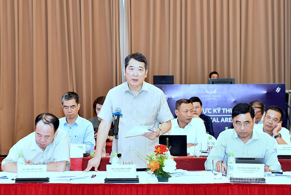 Deputy Minister of Finance Cao Anh Tuan spoke at the meeting.