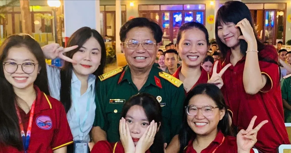 រាត្រីកំណាព្យ "ធូធូ"!