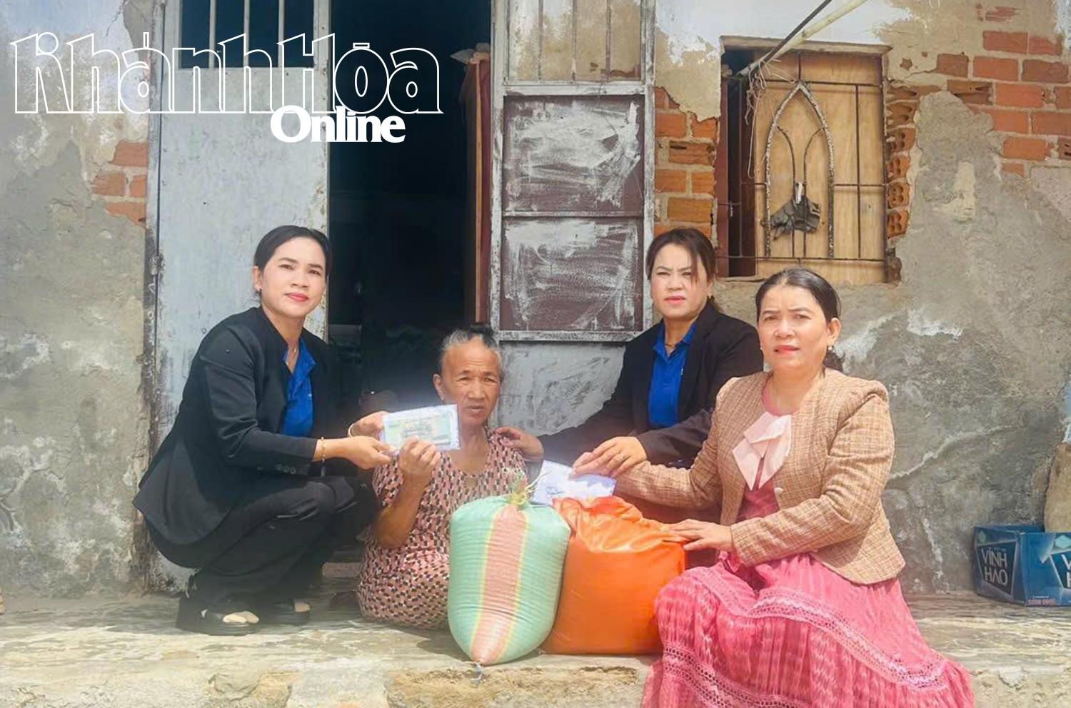 Comuna de Xuan Hai: Apoyo a las familias en circunstancias especialmente difíciles