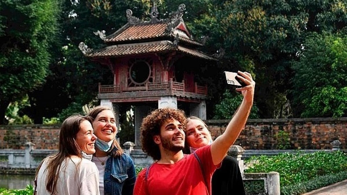 Vietnam tourism accelerates, aiming for growth target by 2025