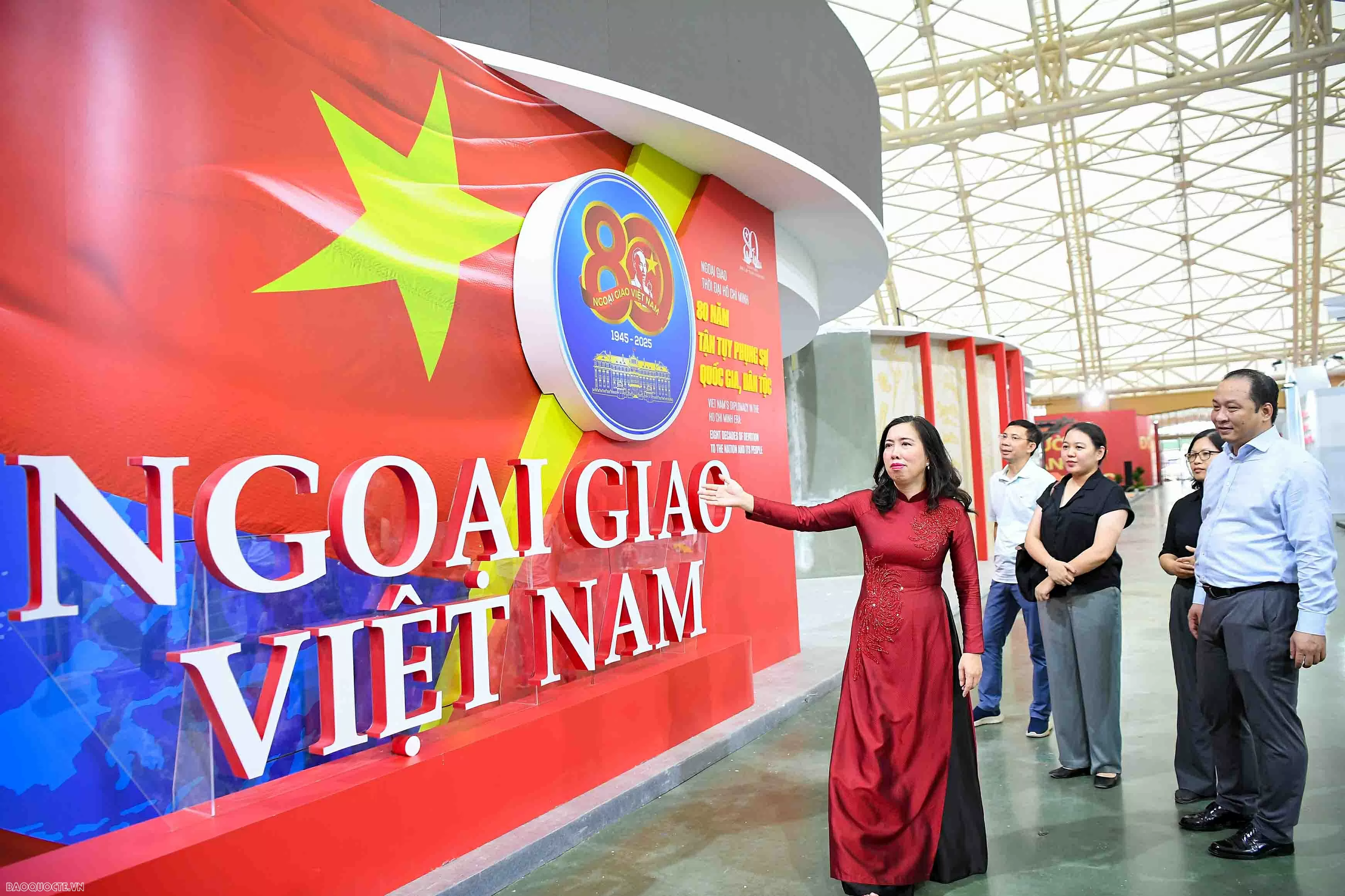 Nhiều tư liệu ngoại giao lần đầu được công bố tại Triển lãm 80 năm thành tựu đất nước