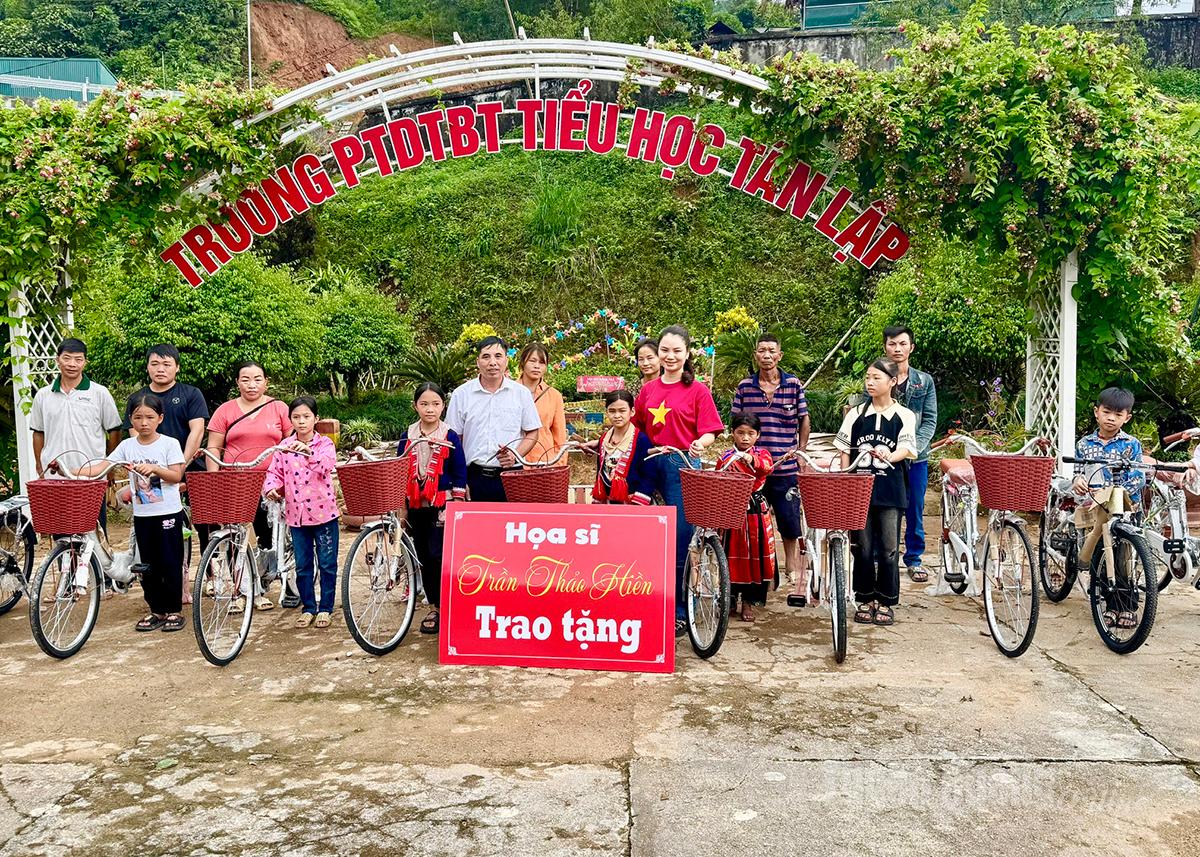 ផ្តល់អំណោយដ៏មានអត្ថន័យដល់សិស្សក្រីក្រដែលជំនះការលំបាក