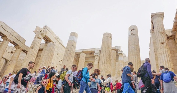 Griechischer Tourismus erreicht im ersten Halbjahr 2025 Rekordumsatz von 7,6 Milliarden Euro