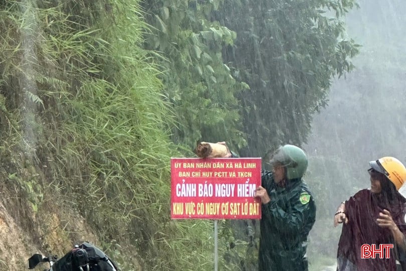 Cảnh báo lở đất ở xã Hà Linh.