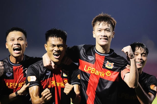 Tân binh Ninh Bình FC 'gây bão' ở V-League- Ảnh 1.