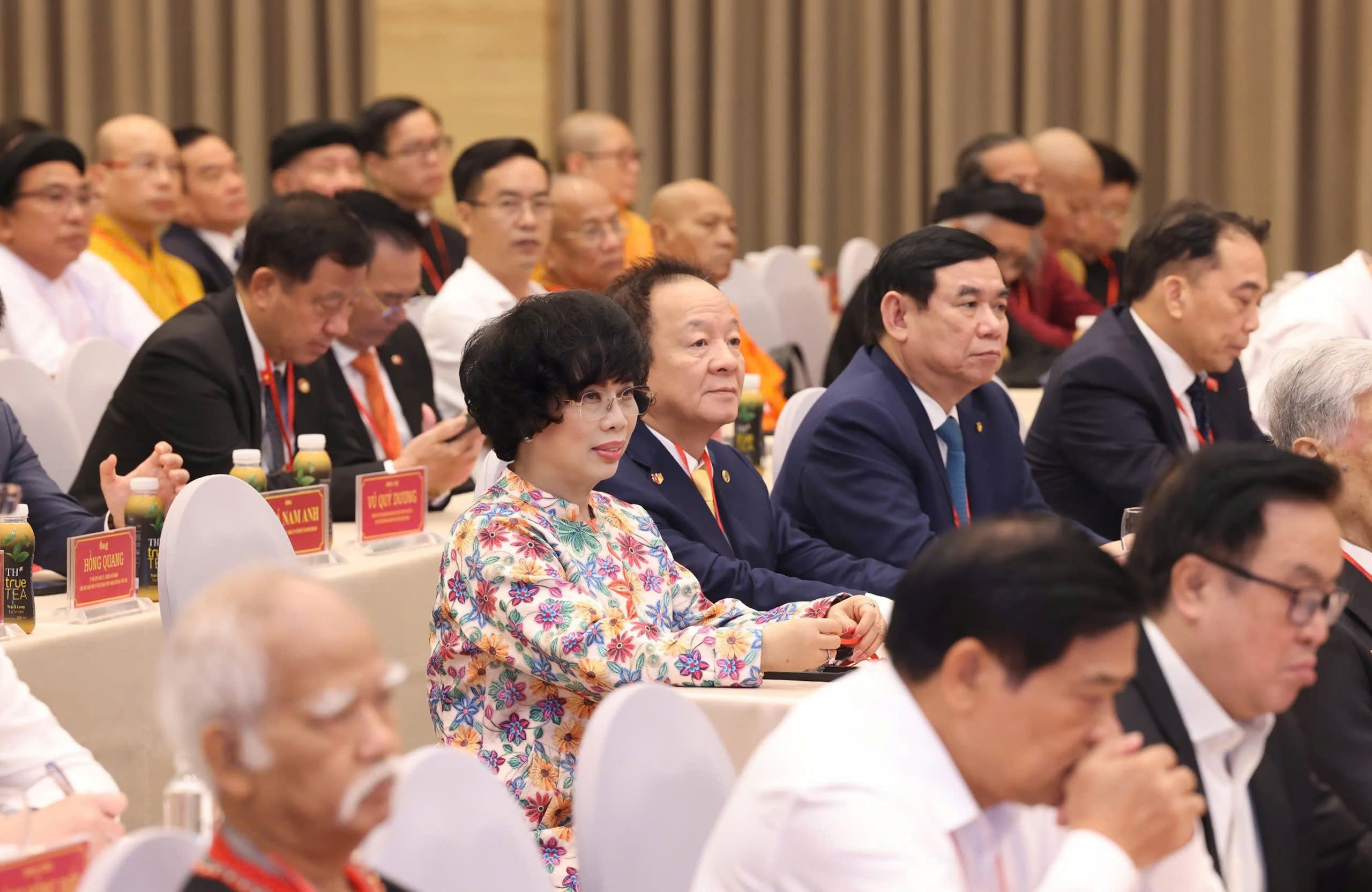 Labor Heroine Thai Huong honored on special occasion of the country