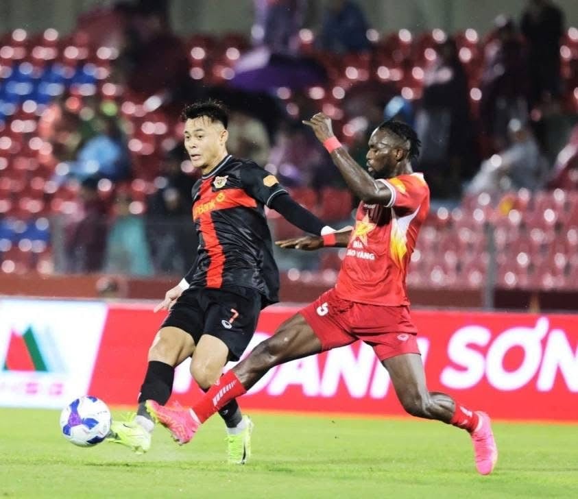Tân binh Ninh Bình FC 'gây bão' ở V-League- Ảnh 3.