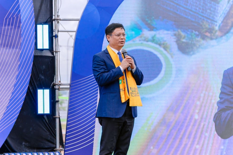 Tổ hợp giáo dục FPT tại Huế đón những học sinh đầu tiên - 3