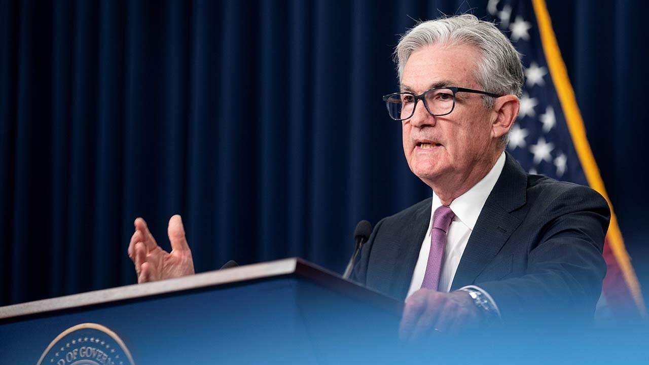 Canh bạc lớn của Jerome Powell: Mắc kẹt giữa lạm phát và suy thoái - 1