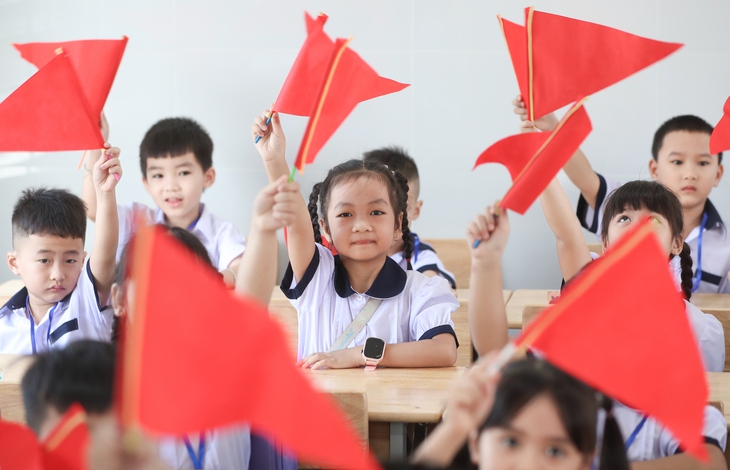 Trường học - Ảnh 1.