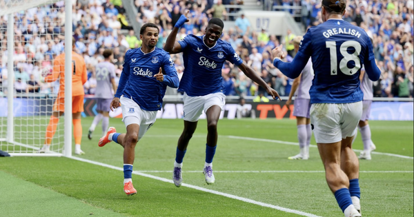 Jack Grealish បានរស់ឡើងវិញក្នុងអាវ Everton ថ្មី។