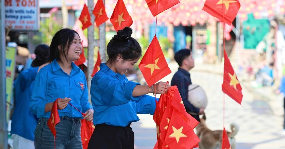 Xã Tả Van, phường Cầu Thia thực hiện công trình chào mừng Quốc khánh và đại hội đảng các cấp