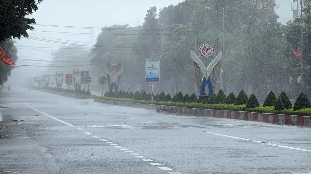 25-8-nghe-an-cam-duong-tam-thoi-1.JPG