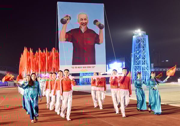 Bộ VHTTDL ban hành Chỉ thị đẩy mạnh Cuộc vận động “Toàn dân rèn luyện thân thể theo gương Bác Hồ vĩ đại” giai đoạn 2021-2030 - Ảnh 1.