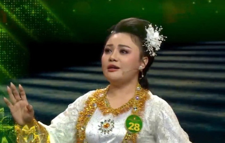 Chuông vàng vọng cổ đã có 8 gương mặt vào chung kết, nữ áp đảo nhưng chưa nhận diện được quán quân - Ảnh 1.