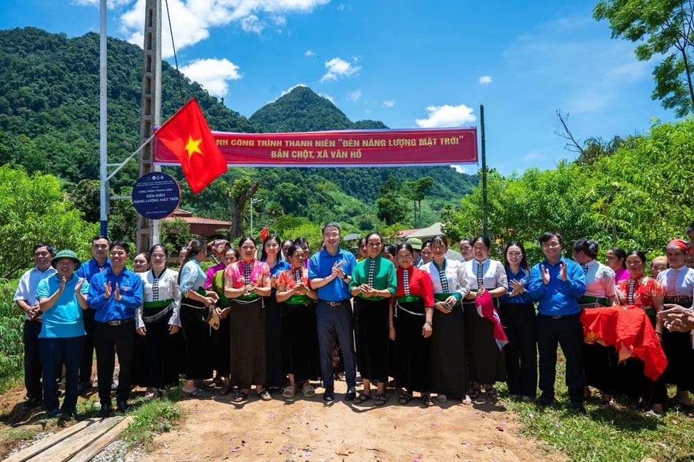Le voyage « Green Light » éclaire de nombreuses routes au Vietnam - 9