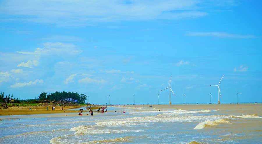 ឆ្ពោះទៅរកការអភិវឌ្ឍន៍ថាមពលស្អាត និងថាមពលកកើតឡើងវិញ។