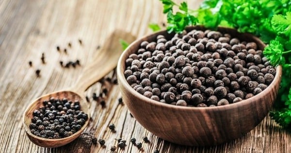 Giá hồ tiêu, giá cà phê đồng loạt tăng